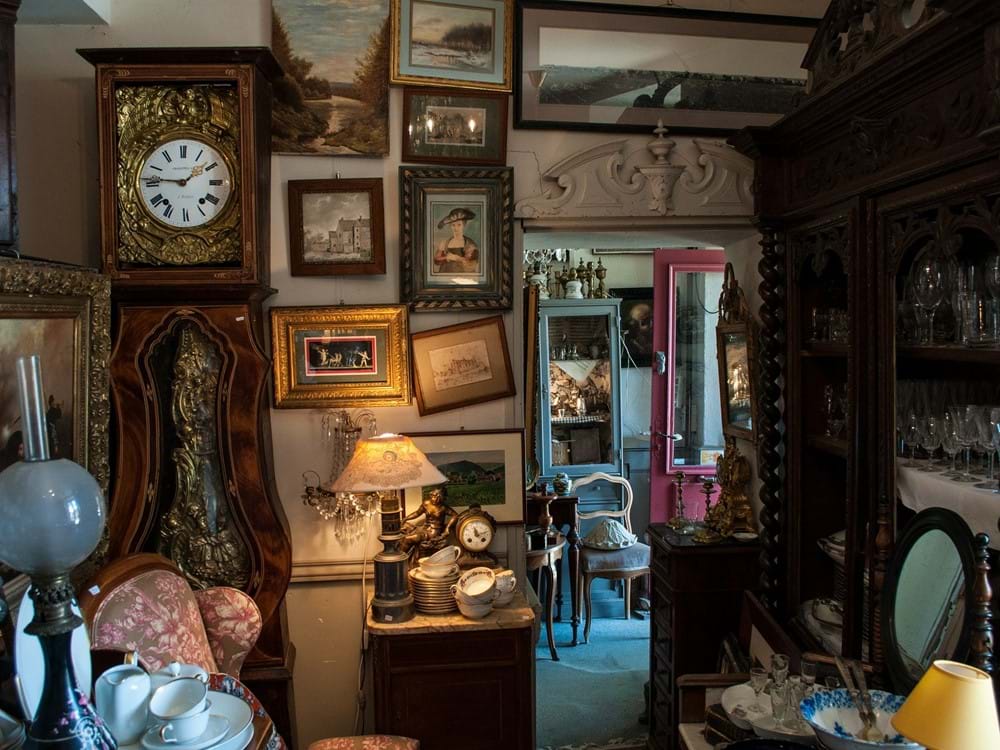 Antiques weekends