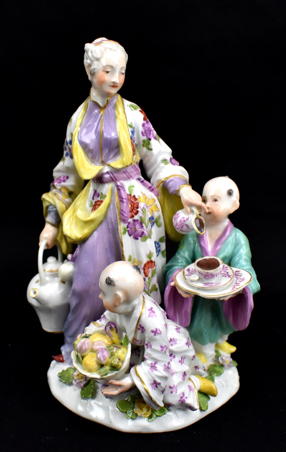 Lot 709 Meissen 'Chinese Family'